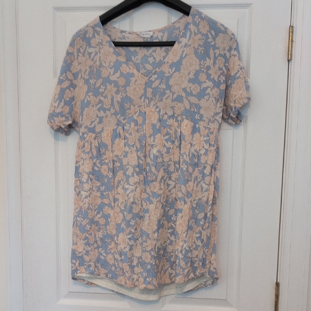 Chic Floral Women's Blouse in Blue and Cream